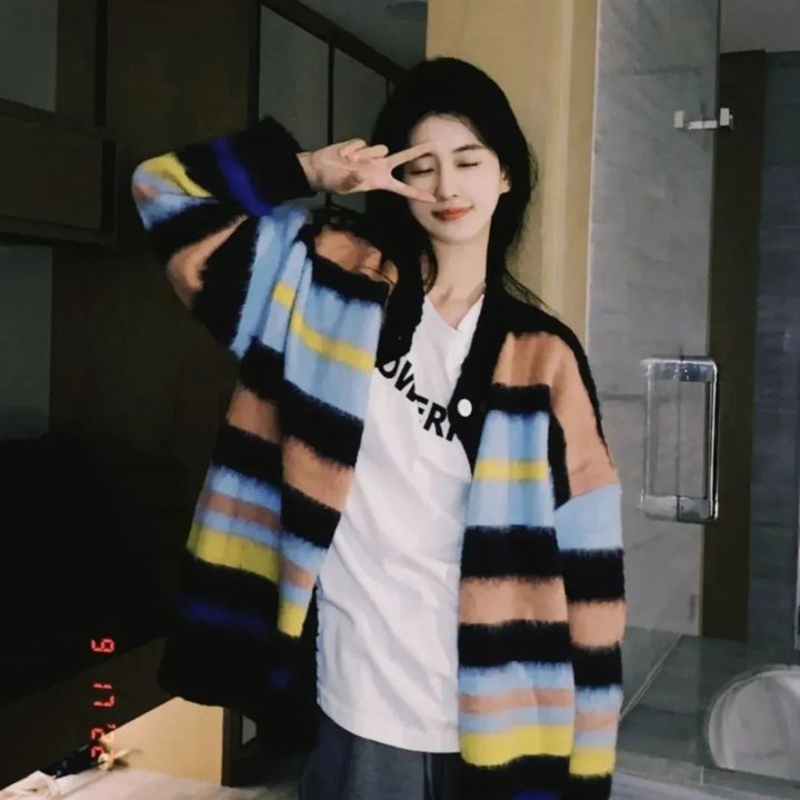 戴面具的女人